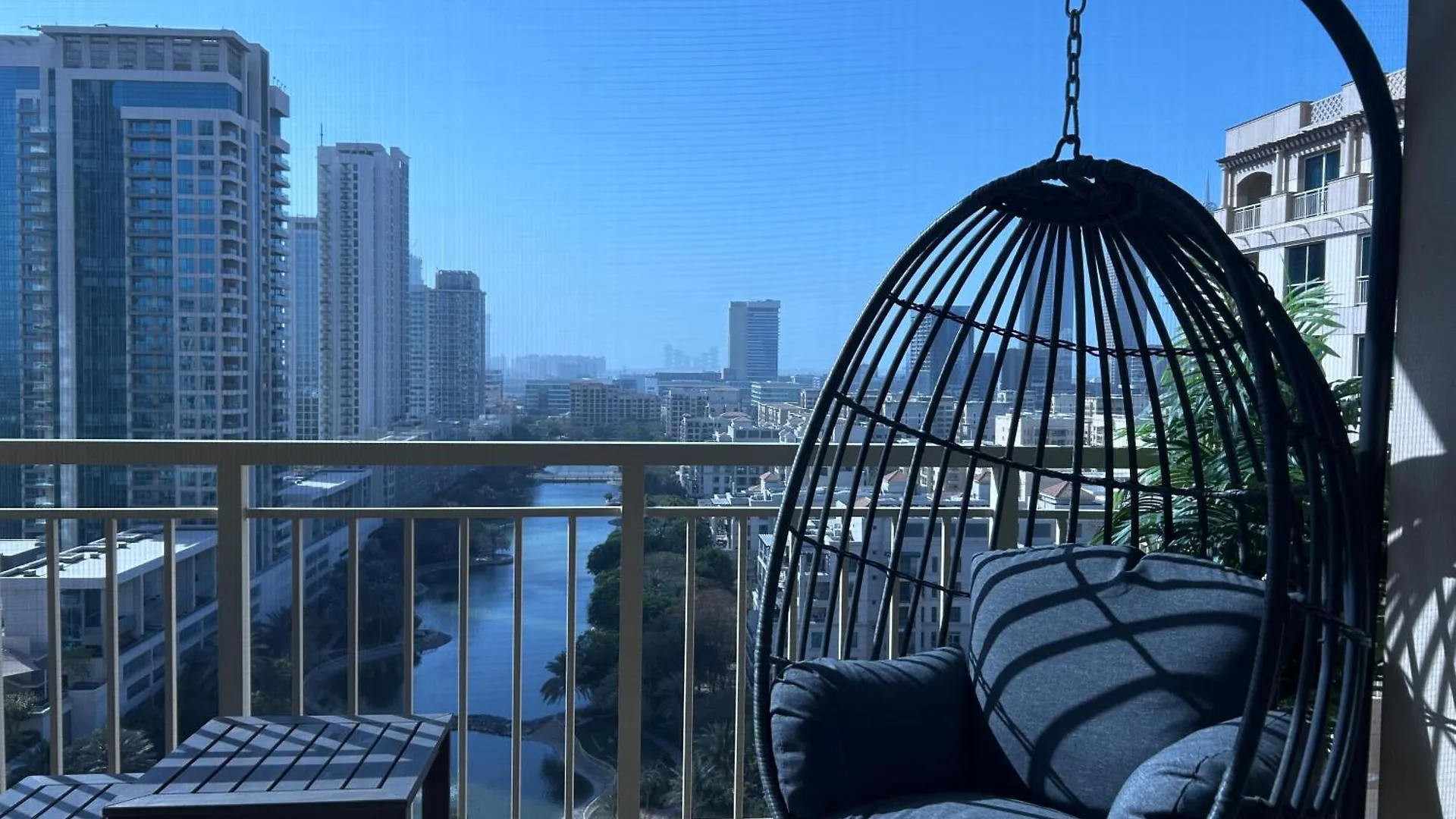 1-Br With Sunset Terrace, Golf & Lake View In Mosela, The Greens Dubai Apartment
